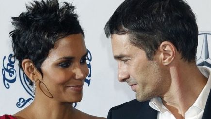 dating, spit ups, rumors, divorce, bad patterns, therapy, couples, Halle Berry, actress, Oliver Martinez, marriage, split, Hollywood,