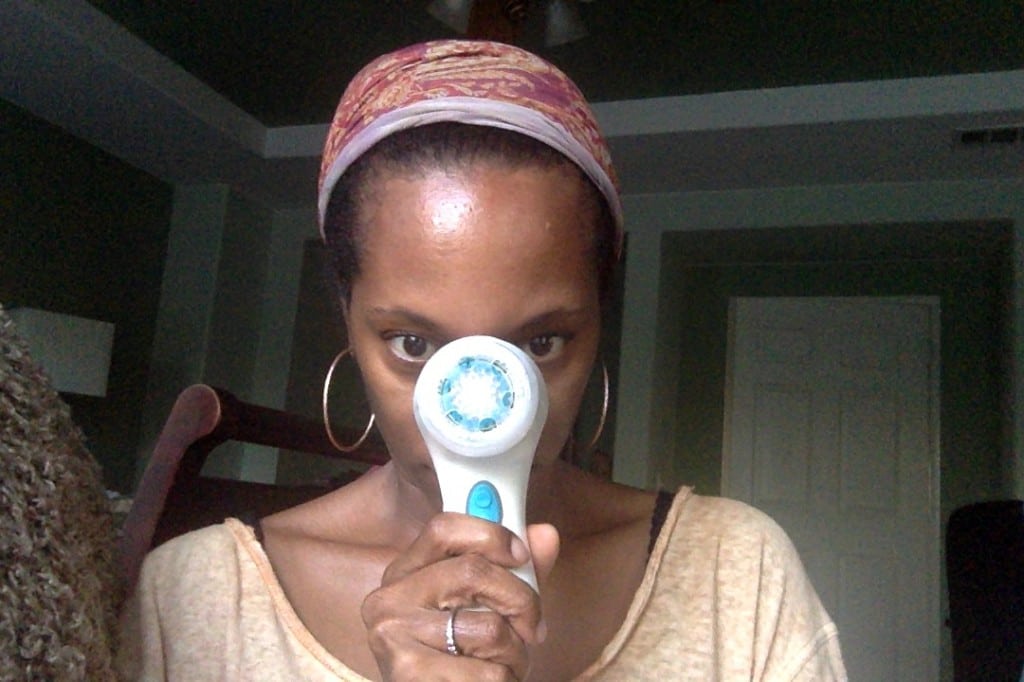 makeup, skin care, skincare, Collin, sunscreen, moisturizer, beauty, makeup for black women, tested, Clairsonic, cleaner, routine, beauty, face, fashion, style, black women's skin, good for black skin, african american,