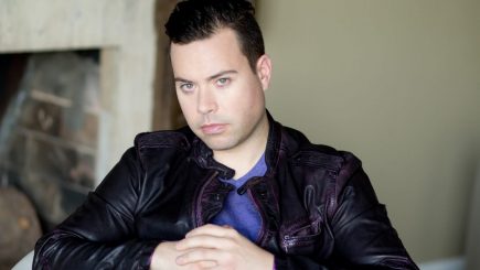 dating, Malignant Self Love: Narcissism Revisited, Sam Vaknin, book, author, narcissistic, disorders, illness, crazy men, advice, matchmaker, Swirlr, Jordan Harbinger, dangerous men,