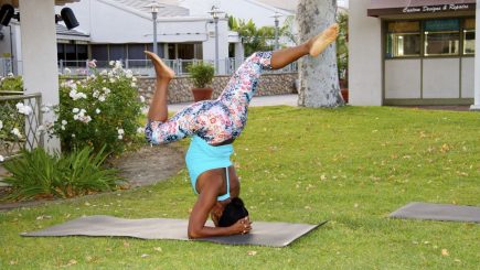 salud, fitness, yoga, ejercicio, estiramientos, envejecimiento, estilo de vida, las mujeres negras, health, fitness, routine, lifestyle changes for black women, how black women can get healthier, stress, cancer, diabetes, research, yoga, meditation, aging, body, toning, anxiety disorder, life, California, mother, youth, flexibility, bones, density,