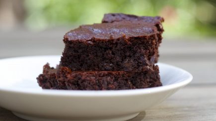 The Paleo Kitchen, Civilized Caveman, healthy, Paleo, DIY, cooking, brownie, entertaining, sweets, chocolate, health, lifestyle, kitchen, eating, nutrition, dietary, black women