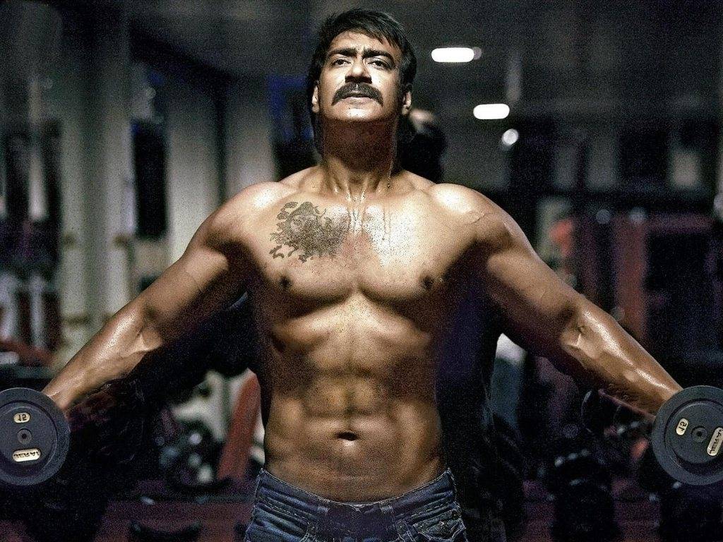 Ajay-Devgan-Bodybuilding-In-Gym