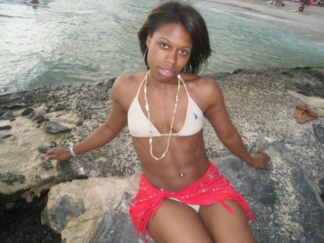 581092_916748142575_530866509_n